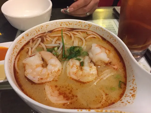 冬陰公米線