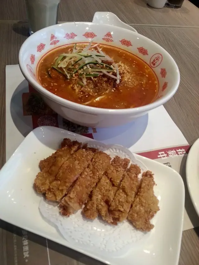 好好味,大排外酥內嫩,擔擔麵好足料,濃郁,好正!