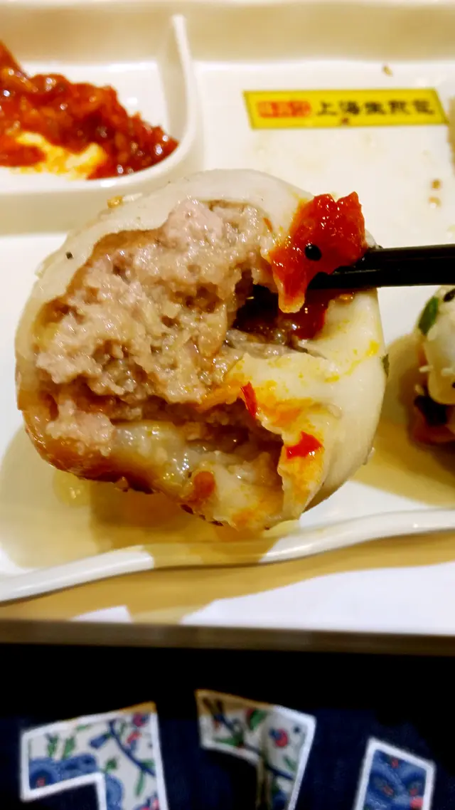 餡好多 而且肉嫩 多汁