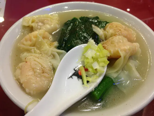 雲吞 Size 剛剛好,果一條芥蘭一D都唔求其，好好食