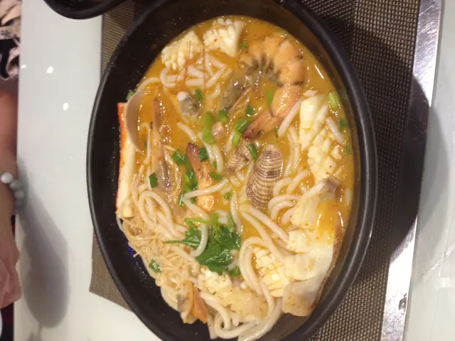 泰式冬蔭公海鮮米線