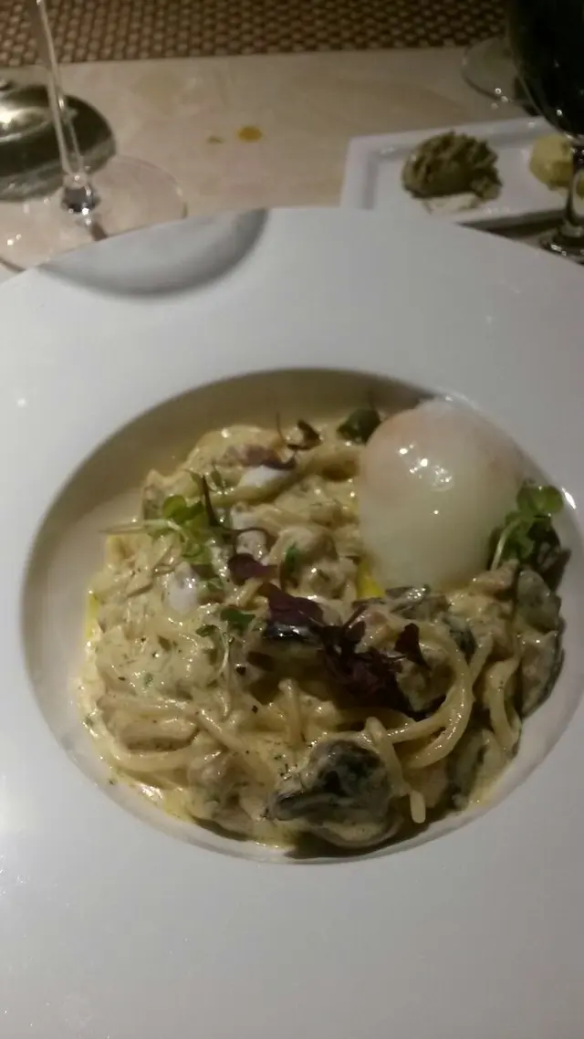 温泉蛋芝士烟肉意大利粉