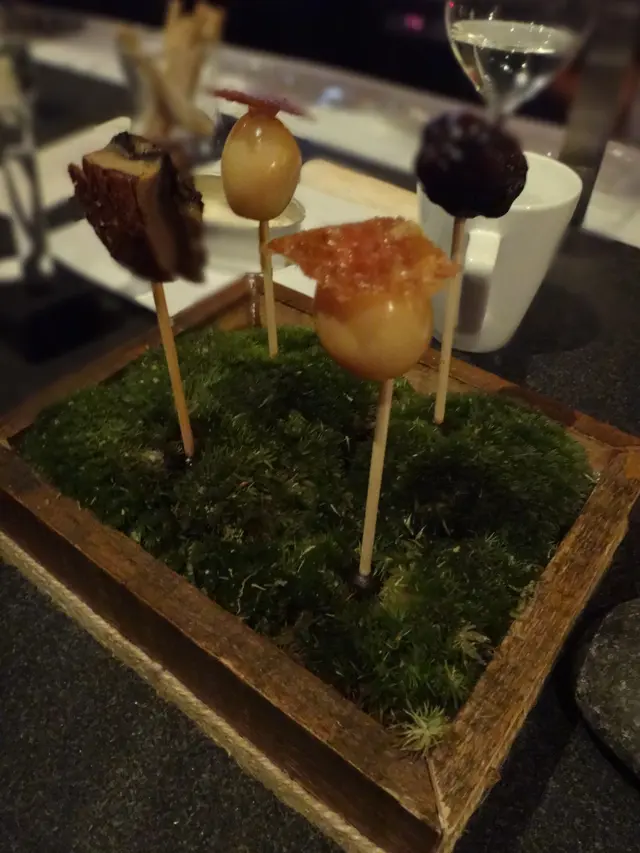 雞皮鵪鶉蛋及摩洛哥羊（二人份量）