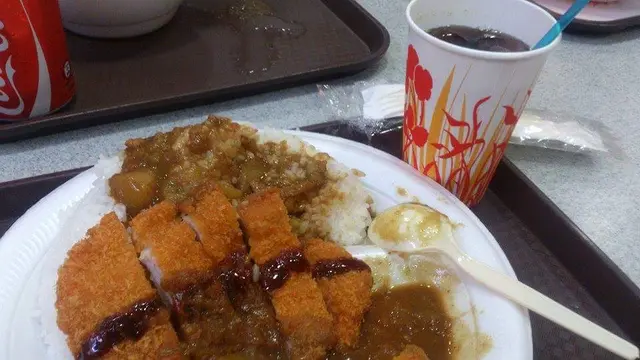 吉列豬扒咖喱飯
