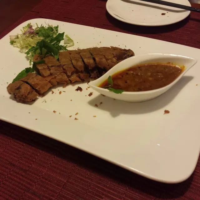 冰荷濃醬脆皮牛仔腩