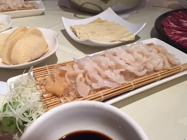 份量唔多, 新鮮, 有D貴 (有兩碟)