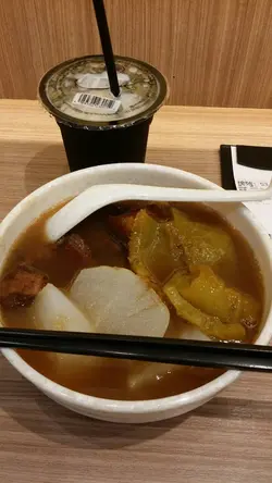 蘿蔔辣豬皮東坡肉河粉+豆漿