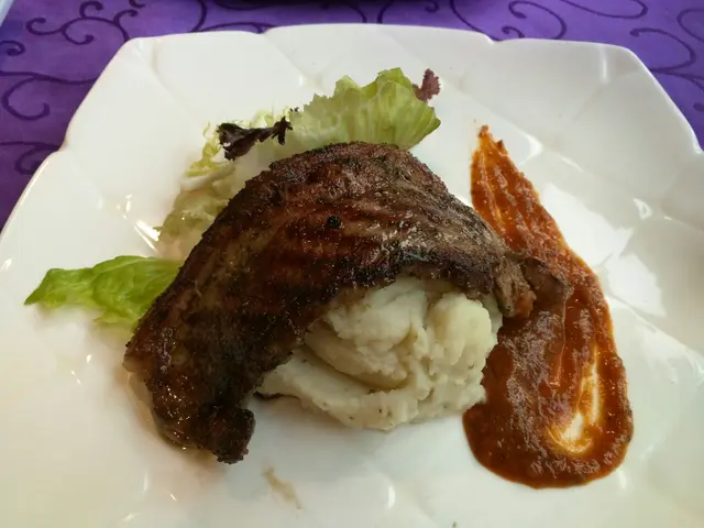 西冷扒伴紅酒汁薯茸