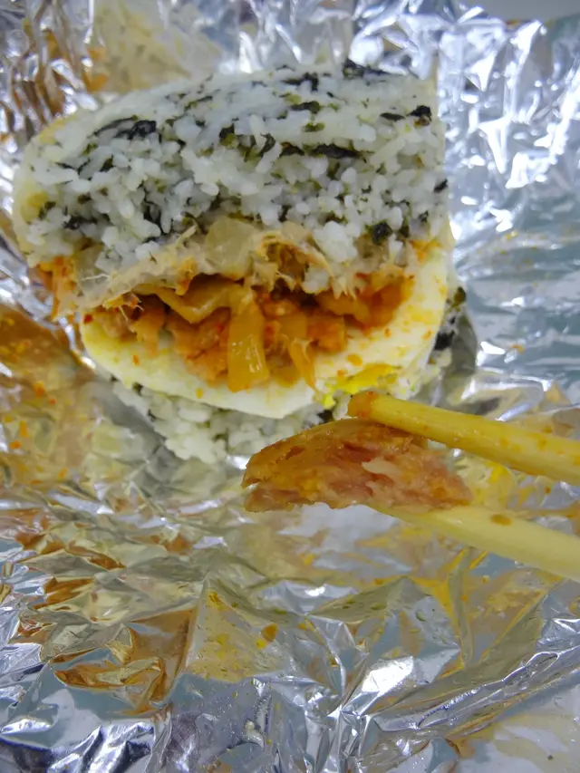 韓式火腿即是午餐肉！火腿大約1cm厚身，有口感而不腍散，卻是重口味！