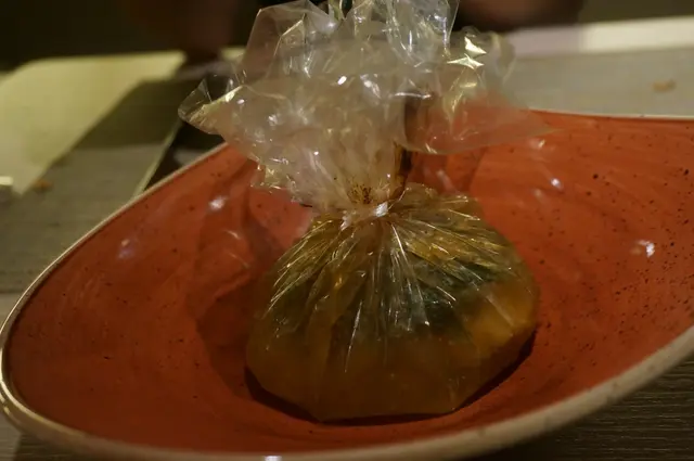 香焗野菌海石斑魚柳伴白酒紅花汁