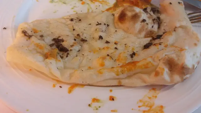 Black Truffle Naan