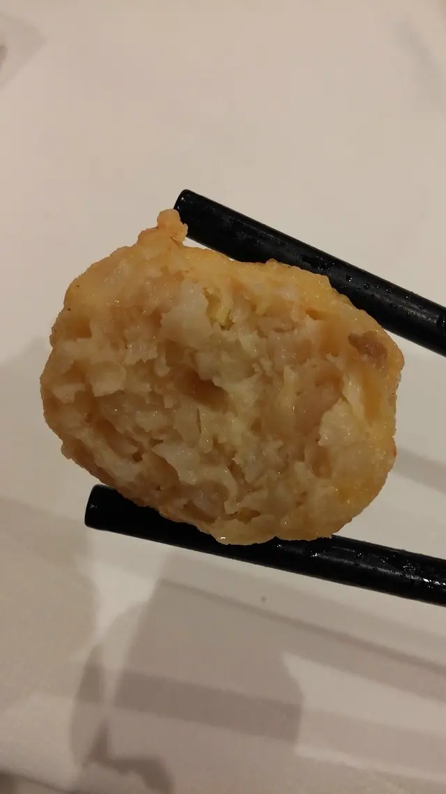 蝦棗較為爽口彈牙，紥實一點，味道自然可口