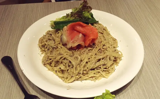 黑松露三文魚忌廉天使麵