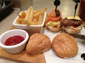 下午茶意式漢堡餐 - 沙田的娜多歐陸餐廳