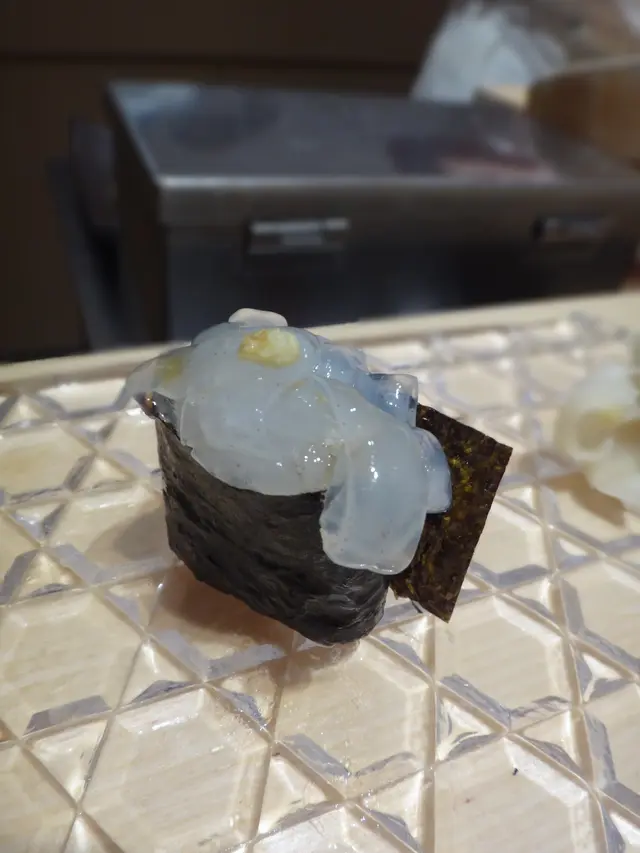 小肌鱼寿司:香软浓味o既小肌鱼食落好似秋刀鱼咁,好啱小肥口味!