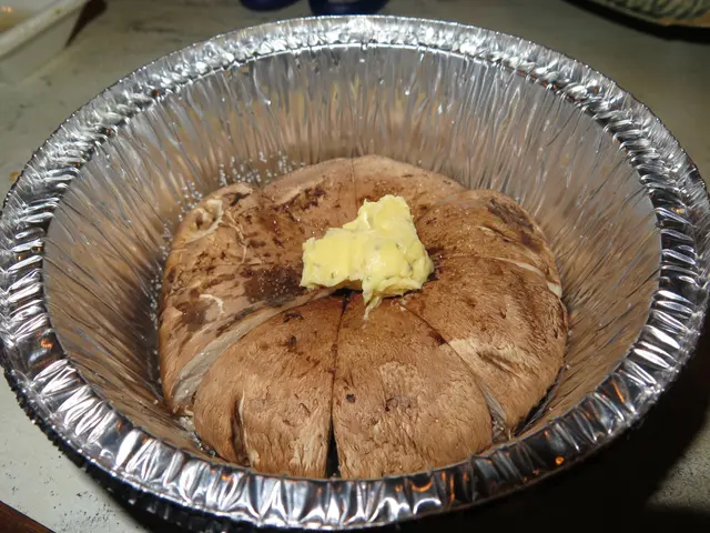 叫三個菇就來一個,這是六人份量?