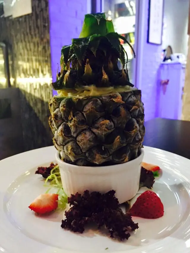 日本原隻菠蘿雪葩