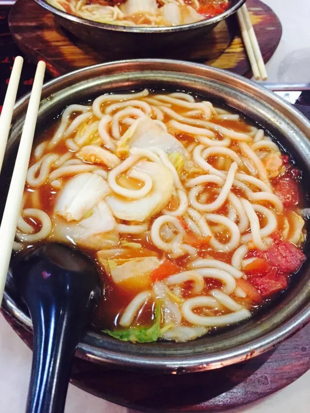 蕃茄湯鍋仔烏冬