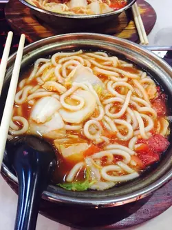 蕃茄汤锅仔乌冬