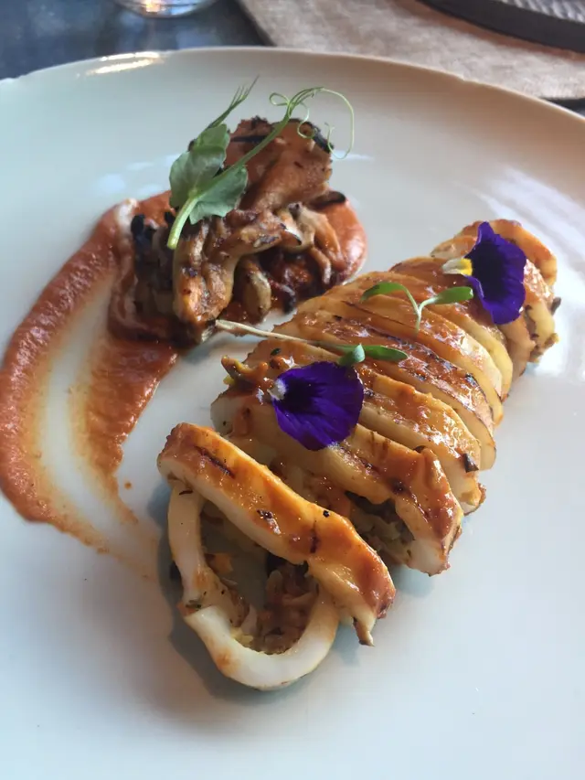 Grilled squid stuffed with mushroom