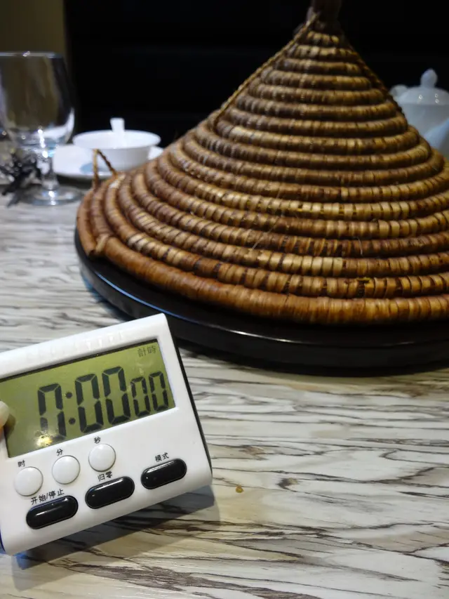 放置一個計時器，方便食客因時間蒸海鮮而不會過火喉！