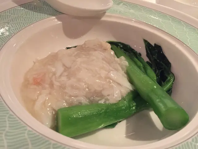 蟹肉扒竹笙卷
