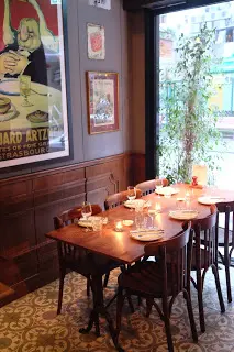 Le Port Perfume - cozy bistro