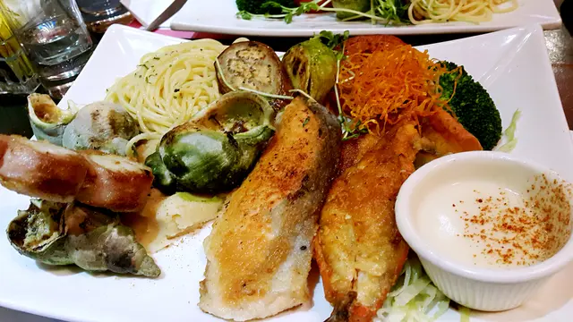 粉紅佳人超級海鮮拼盤