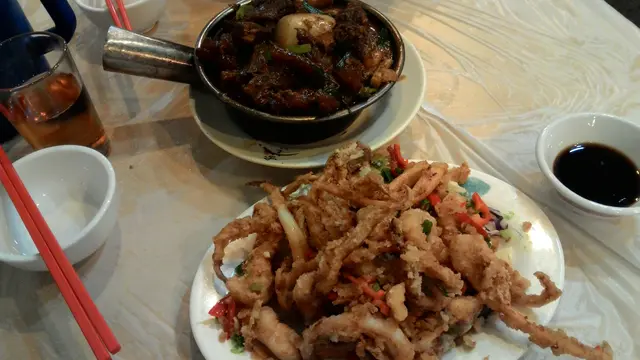 蘿蔔牛腩煲 ﹠ 椒鹽鮮魷鬚