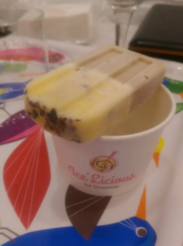 最驚喜是雲呢拿部份混入麥提莎碎,增添甜美度及嚼感