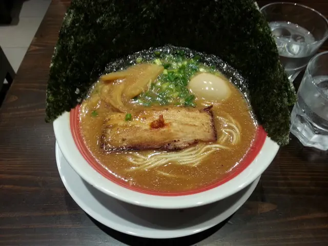 灸燒豚肉海苔味玉拉麵