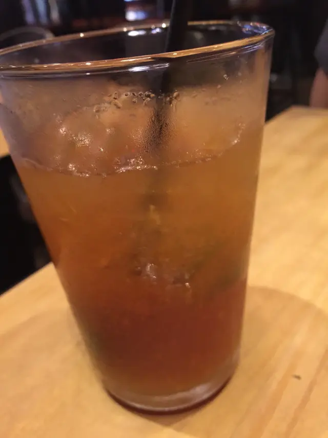 粒粒果肉在杯中