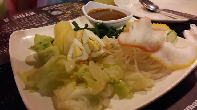 材料雖然簡單但好清新，餐廳見同席有小朋友而特意將個有BB辣嘅汁分開上。個汁好獨特好好味