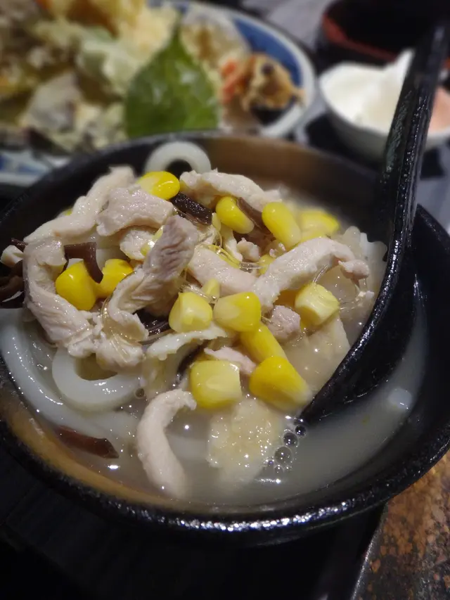 花膠雞絲濃湯手打烏冬（$118）