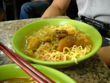 咖哩崩沙麵