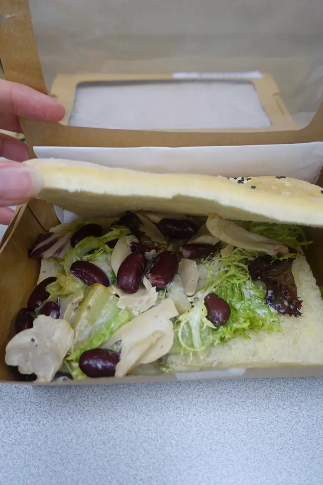 食材：沙律菜、蘑菇、紅腰豆…等，