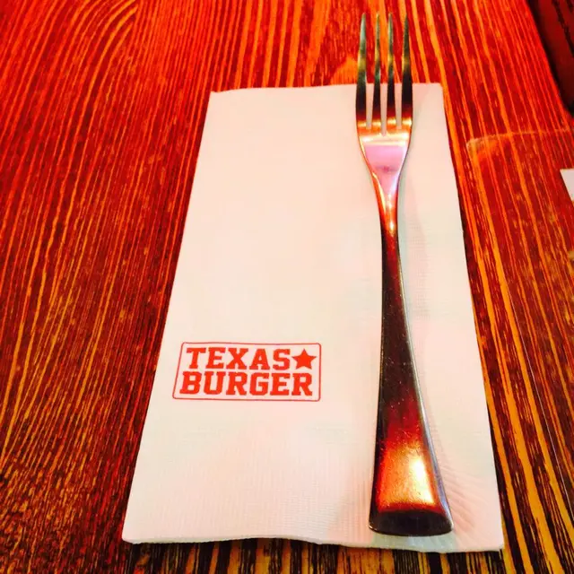 大大個名印係上面，唔驚你入錯鋪啦