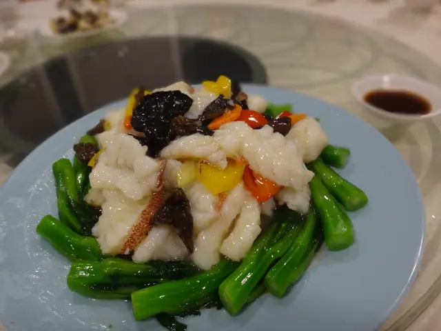 東星斑兩味之菜心炒球