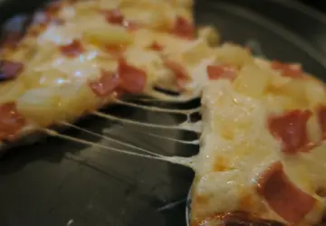 HAWAIIAN PIZZA