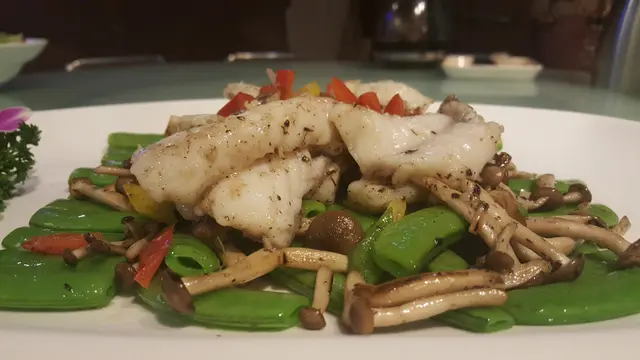 黑松露醬炒星斑球