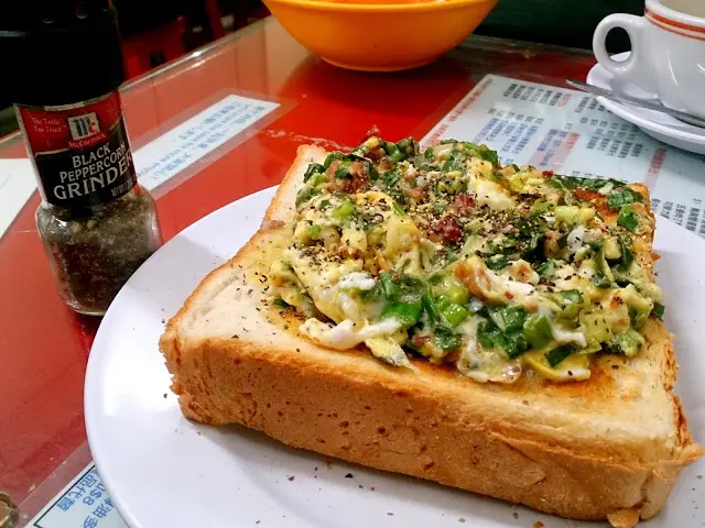 香葱醉牛炒蛋厚多士