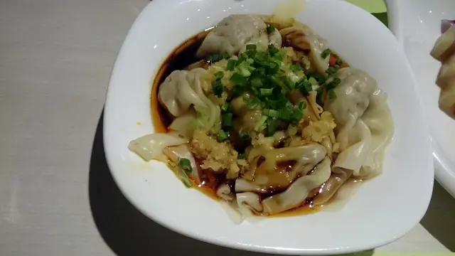 晚餐孖寶 - 紅油抄手