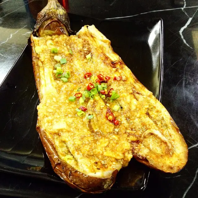 蒜蓉燒原條茄子