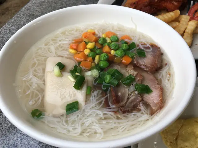 湯底好清，無咩味。