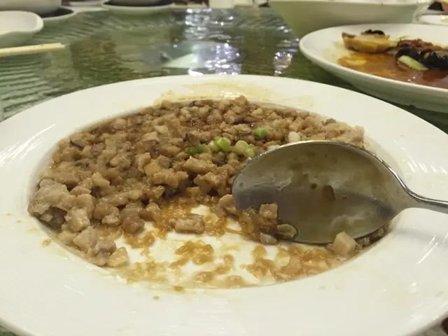 只有3mm厚的鹹魚蒸肉餅$88