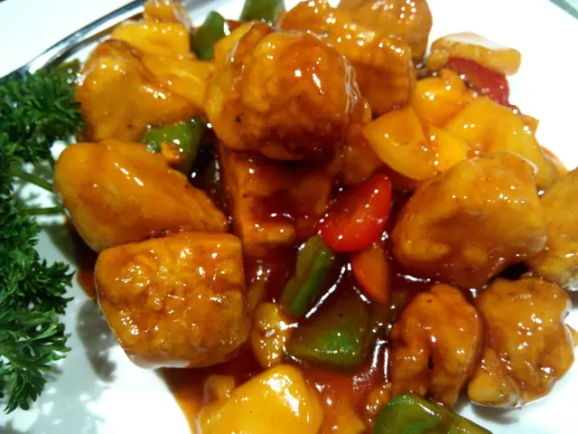 我好鍾意食咕嚕肉，所以今次緊係叫依個啦，原來咕嚕肉係菇黎， 口感好好，外面脆，裡面又吾干身，有彈性， 不過就吾算好似咕嚕肉！