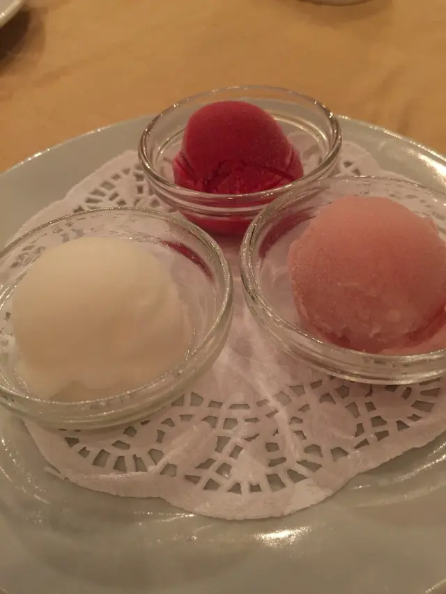 Line, raspberry, peach sorbet 