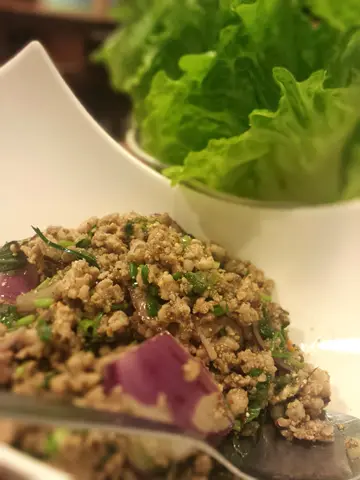 肉碎生菜包