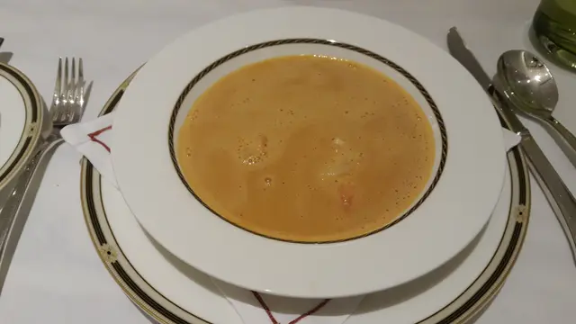 龙虾浓汤配龙虾片