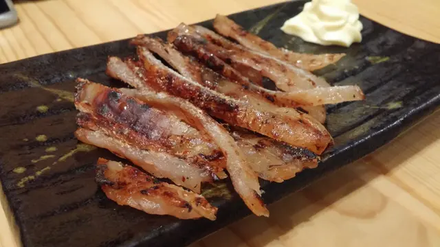 帶點點甜味,未算太重口味,蘸點潤口酸甜的美乃滋吃下更親民